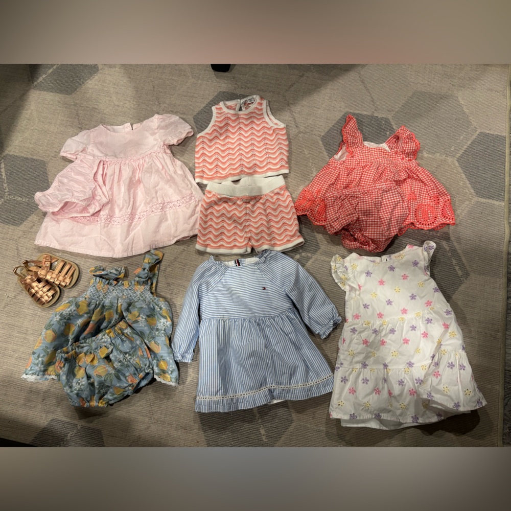 Baby girl summer clothes bundle ranging from 6-12month
